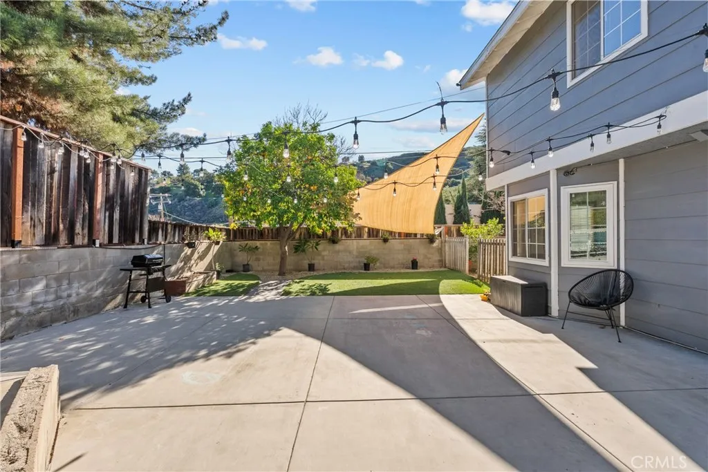28938 Morningside Dr, Castaic, California 91384 home-pic-28