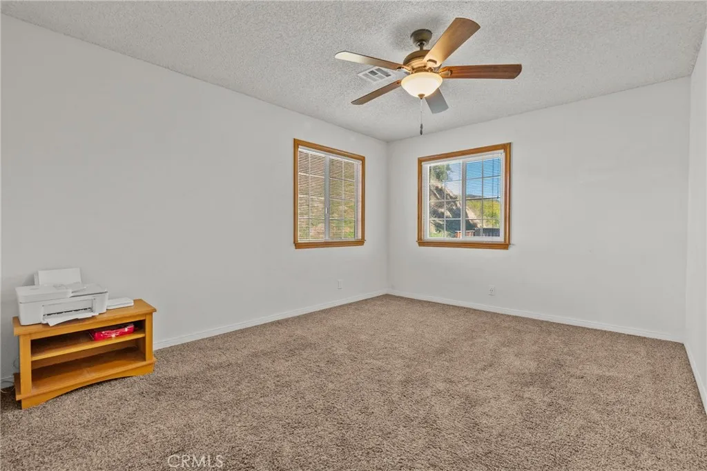 28938 Morningside Dr, Castaic, California 91384 home-pic-17