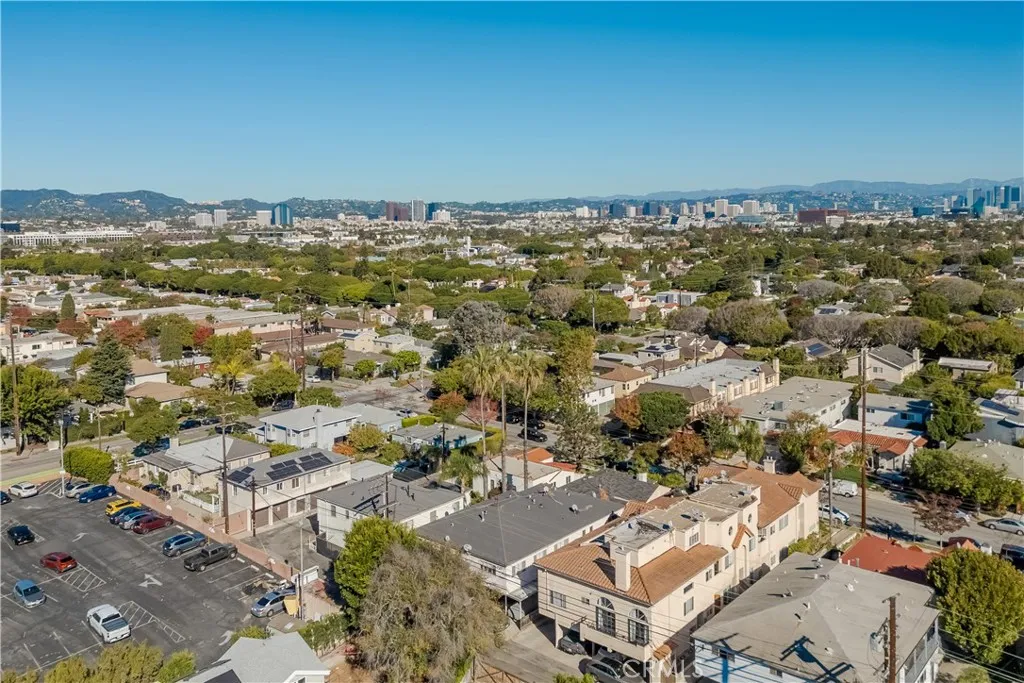 2332 20th, Santa Monica, California 90405 home-pic-11