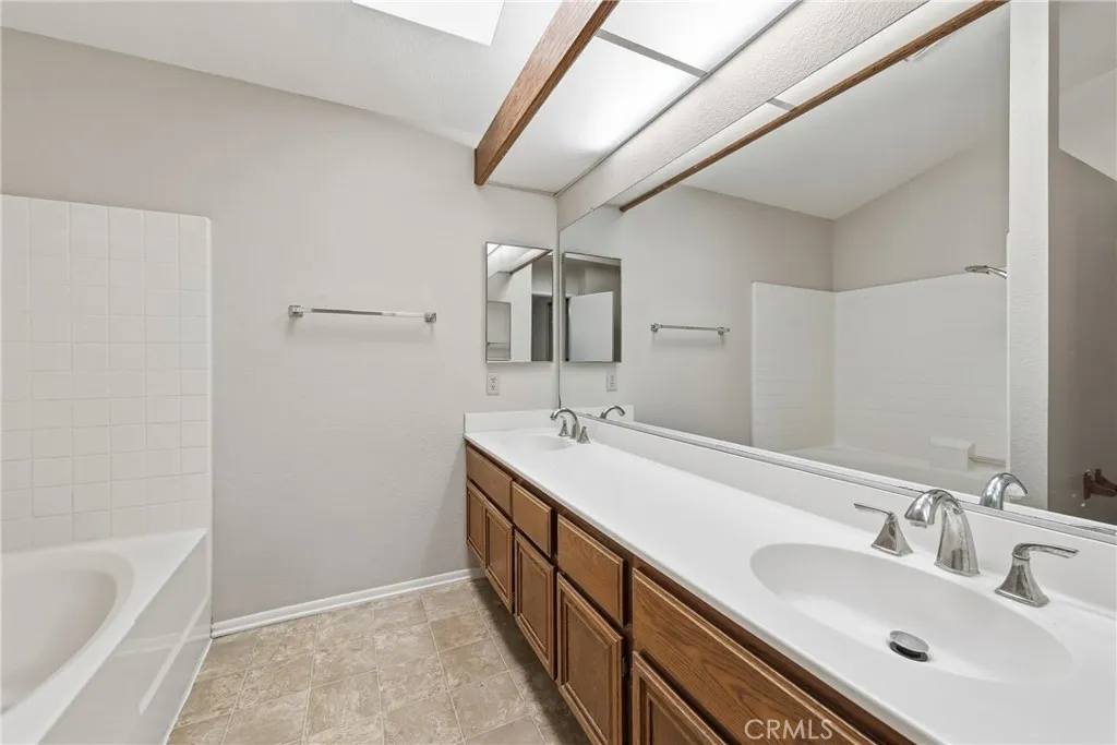 14988 Long View Drive, Fontana, California 92337 home-pic-37