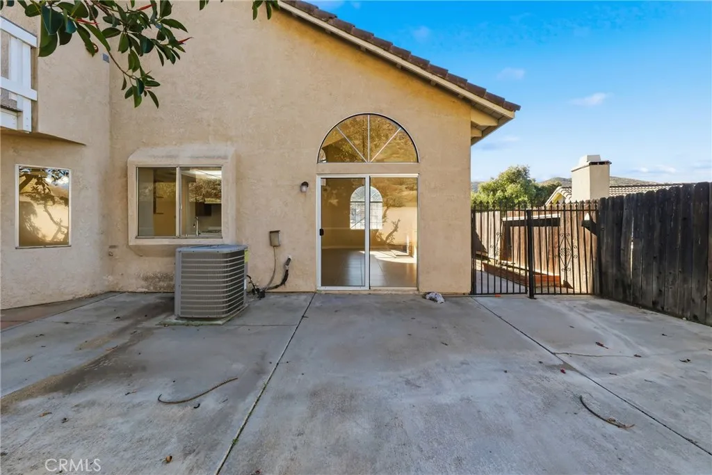14988 Long View Drive, Fontana, California 92337 home-pic-27