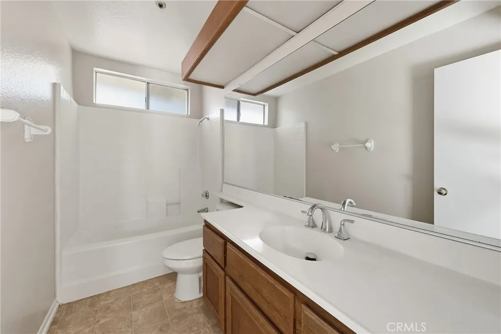 14988 Long View Drive, Fontana, California 92337 home-pic-41