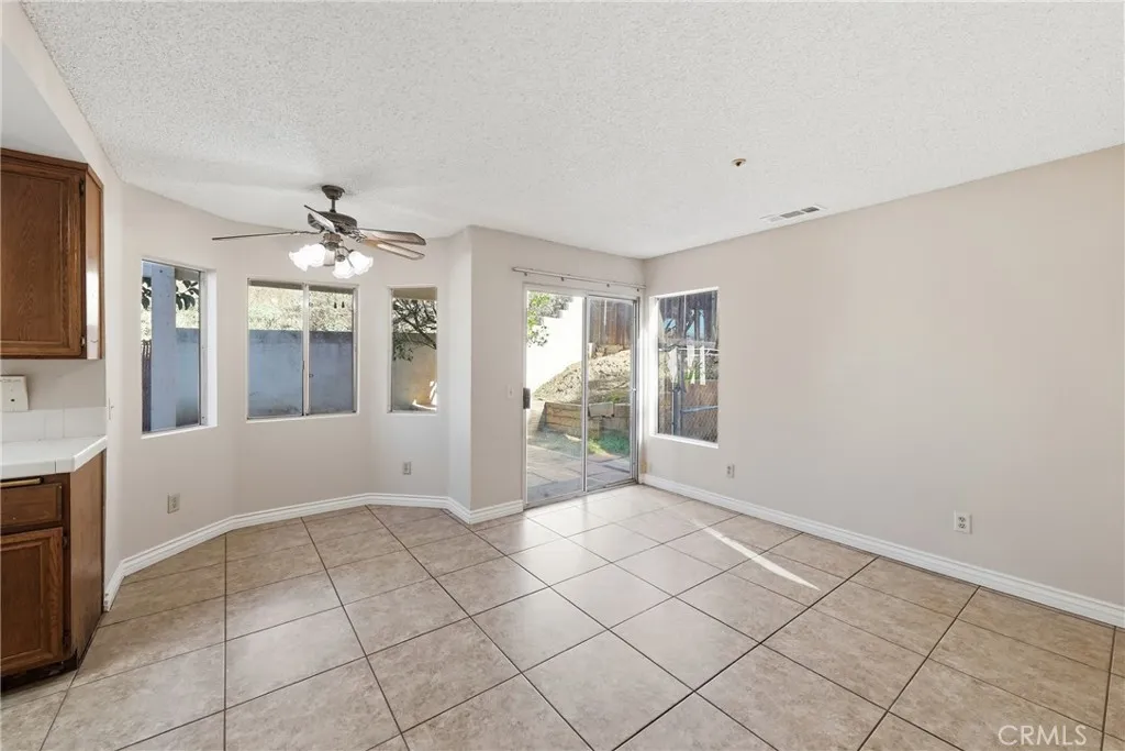 14988 Long View Drive, Fontana, California 92337 home-pic-14