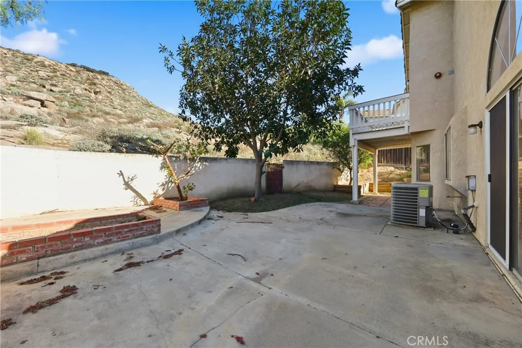 14988 Long View Drive, Fontana, California 92337 home-pic-29