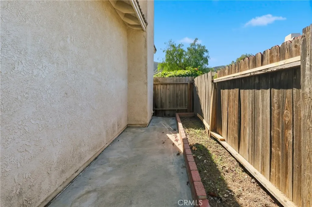 14988 Long View Drive, Fontana, California 92337 home-pic-28