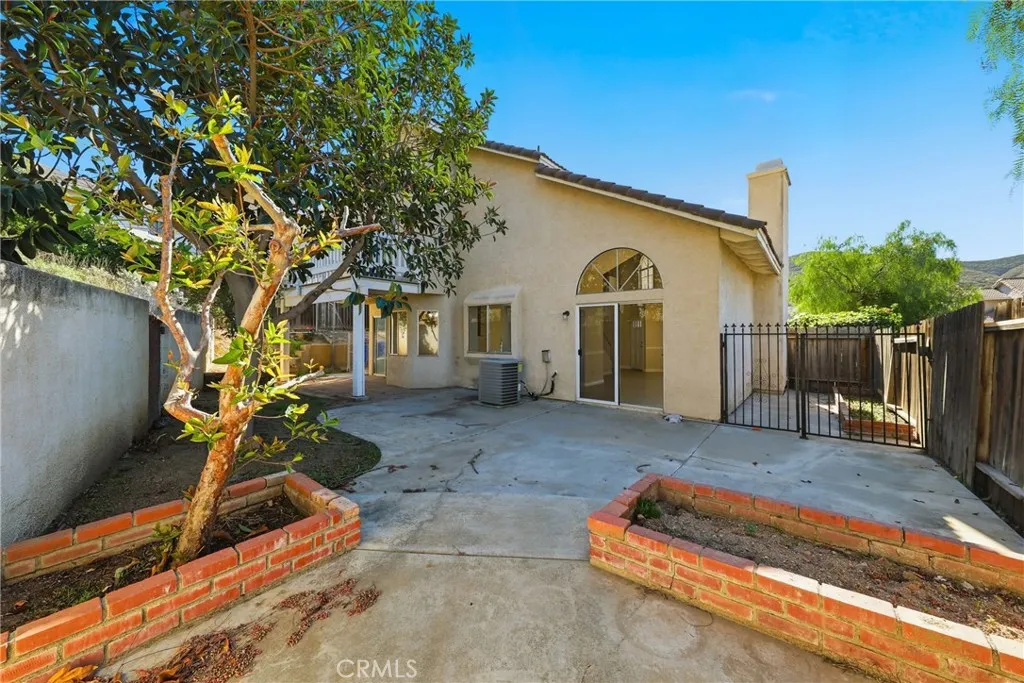 14988 Long View Drive, Fontana, California 92337 home-pic-26