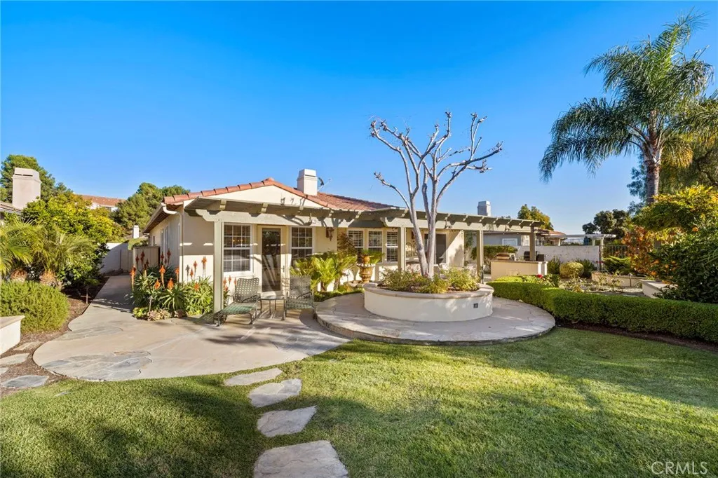 61 Camino Lienzo, San Clemente, California 92673 home-pic-0
