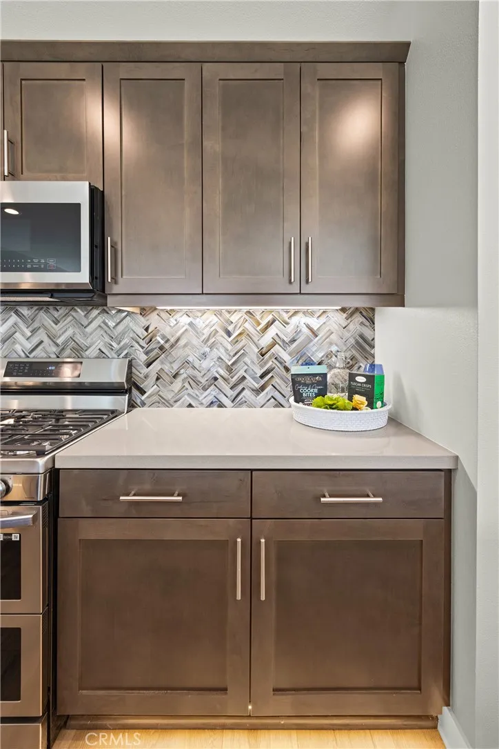 13897 Mesa View Drive, Victorville, California 92392 home-pic-5