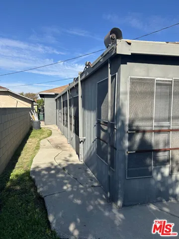 SIDE OF HOUSE WALKWAY