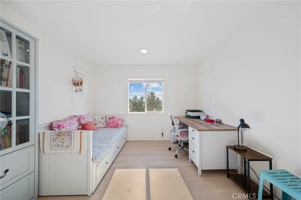 12938 Meridian Court, Eastvale, California 92880 home-pic-15