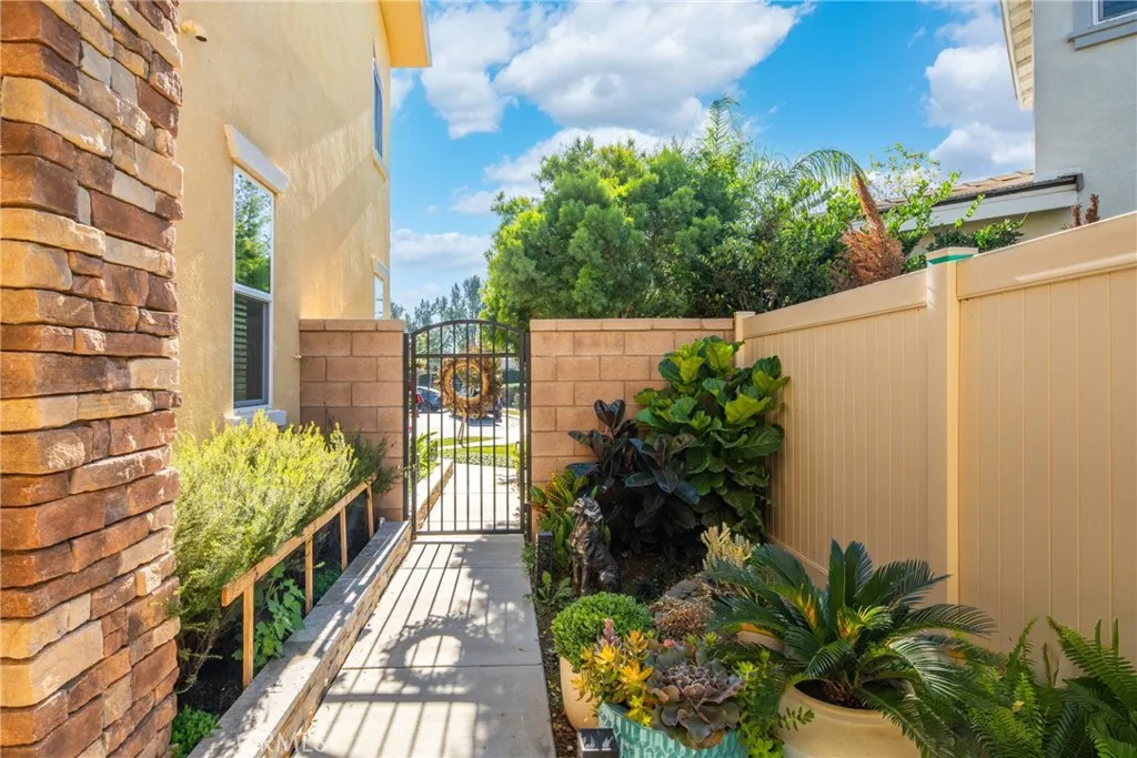 12938 Meridian Court, Eastvale, California 92880 home-pic-1