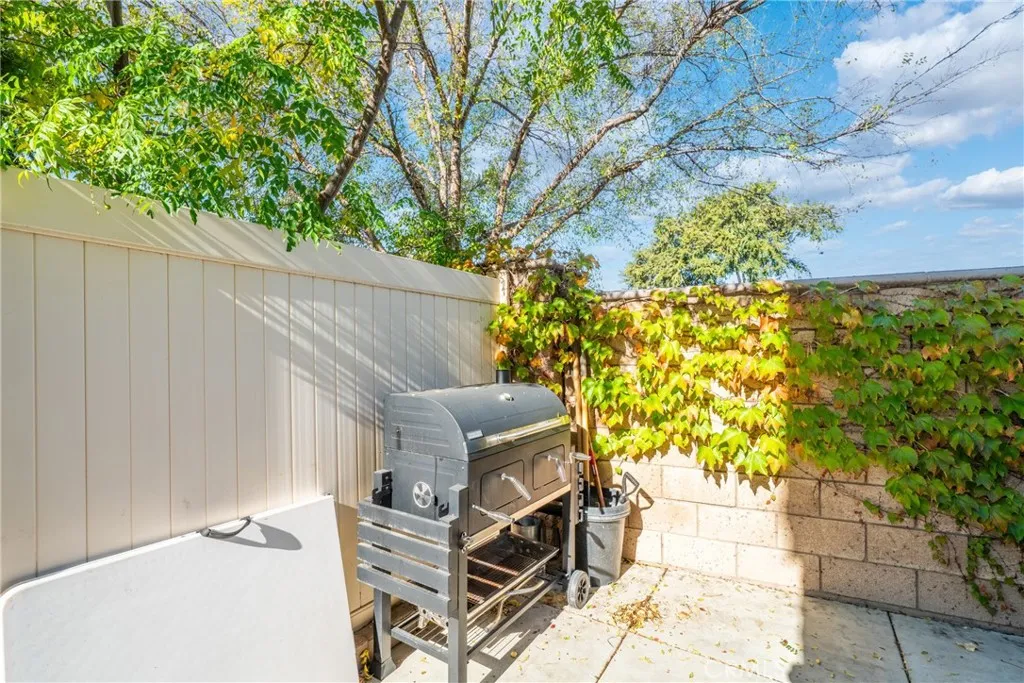 12938 Meridian Court, Eastvale, California 92880 home-pic-25