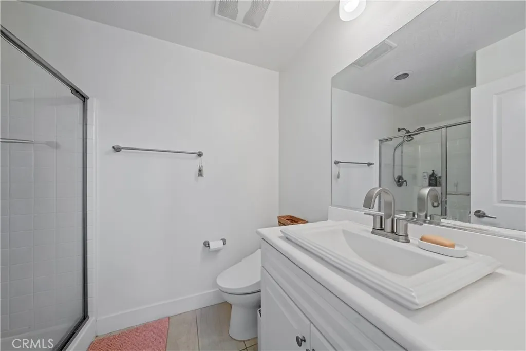 12938 Meridian Court, Eastvale, California 92880 home-pic-14