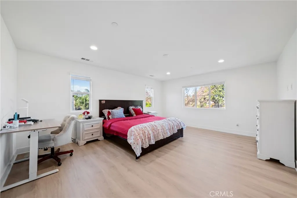 12938 Meridian Court, Eastvale, California 92880 home-pic-21