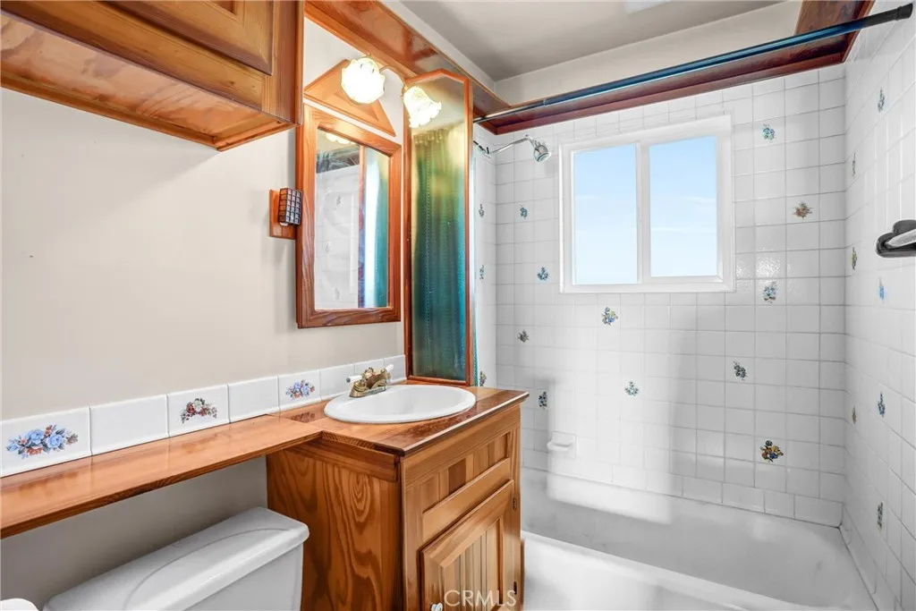 1819 E Farland, Covina, California 91724 home-pic-18