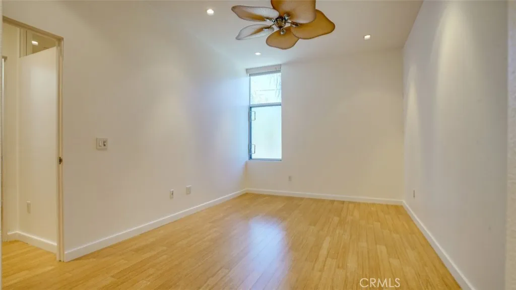 4705 Whitsett 106, Studio City, California 91604 home-pic-40