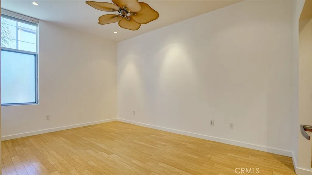 4705 Whitsett 106, Studio City, California 91604 home-pic-35