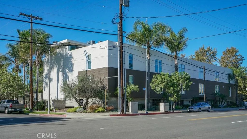 4705 Whitsett 106, Studio City, California 91604 home-pic-6