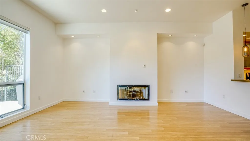 4705 Whitsett 106, Studio City, California 91604 home-pic-18
