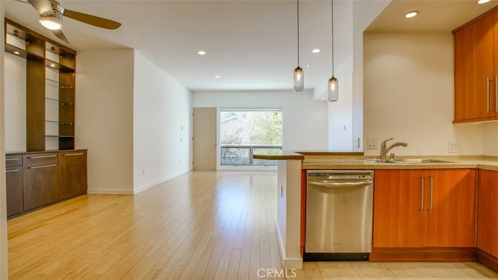 4705 Whitsett 106, Studio City, California 91604 home-pic-31