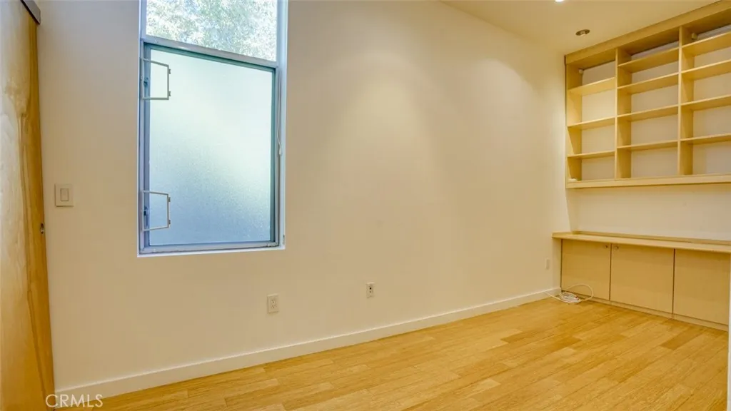 4705 Whitsett 106, Studio City, California 91604 home-pic-47