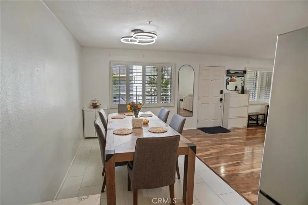 11044 Acama, North Hollywood, California 91602 home-pic-5