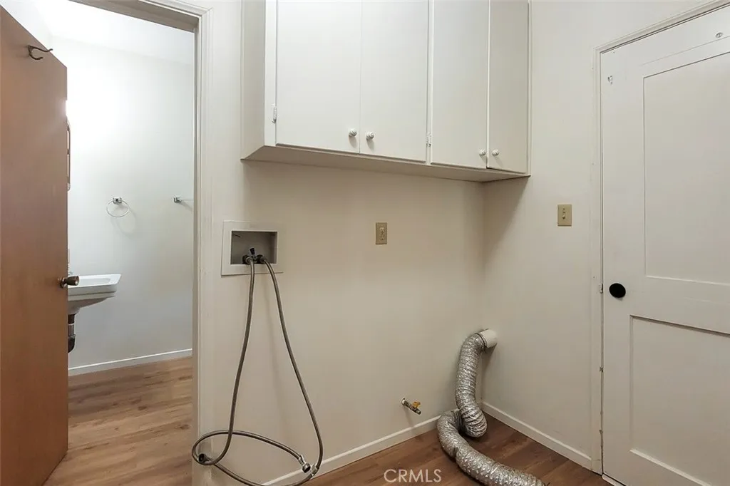 7951 Glenties Lane, Sunland, California 91040 home-pic-29