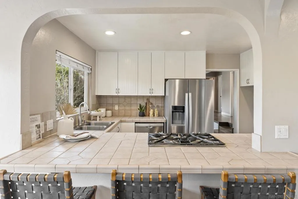 1701 Dayton Dr., Lemon Grove, California 91945 home-pic-12