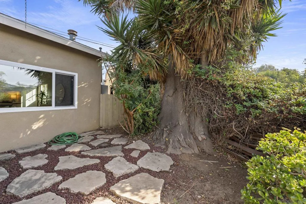 1701 Dayton Dr., Lemon Grove, California 91945 home-pic-33