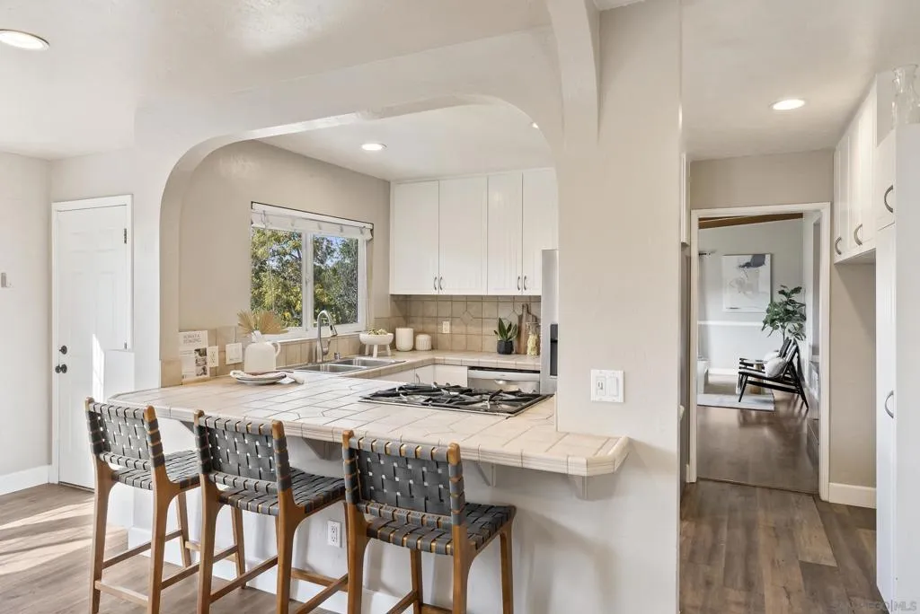 1701 Dayton Dr., Lemon Grove, California 91945 home-pic-11