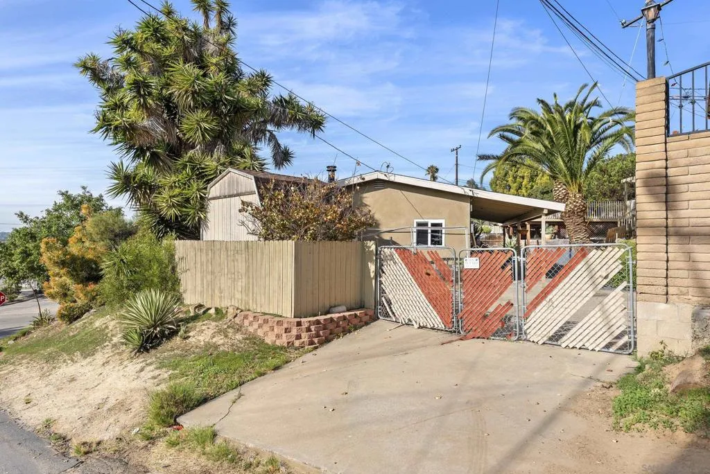 1701 Dayton Dr., Lemon Grove, California 91945 home-pic-48