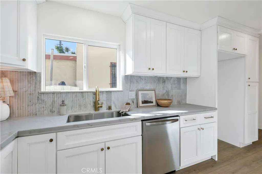 834 W 95th, Los Angeles, California 90044 home-pic-7