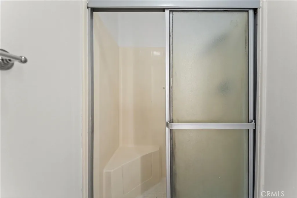15000 Halldale Avenue 101, Gardena, California 90247 home-pic-17