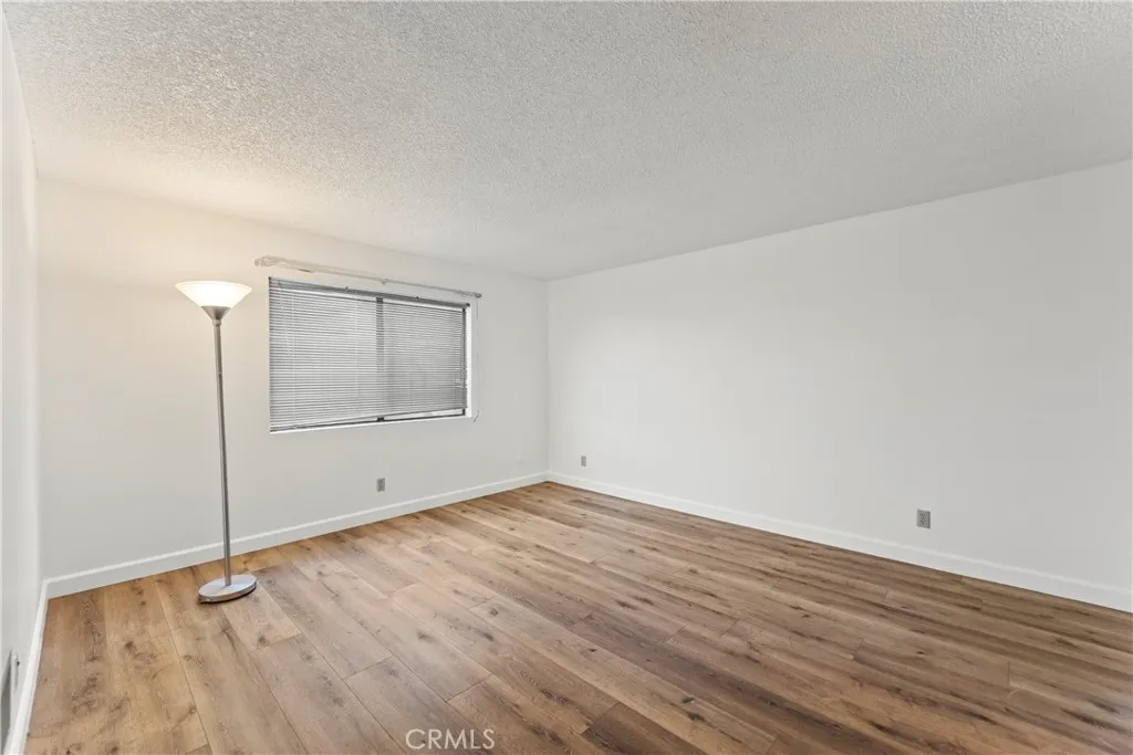 15000 Halldale Avenue 101, Gardena, California 90247 home-pic-13