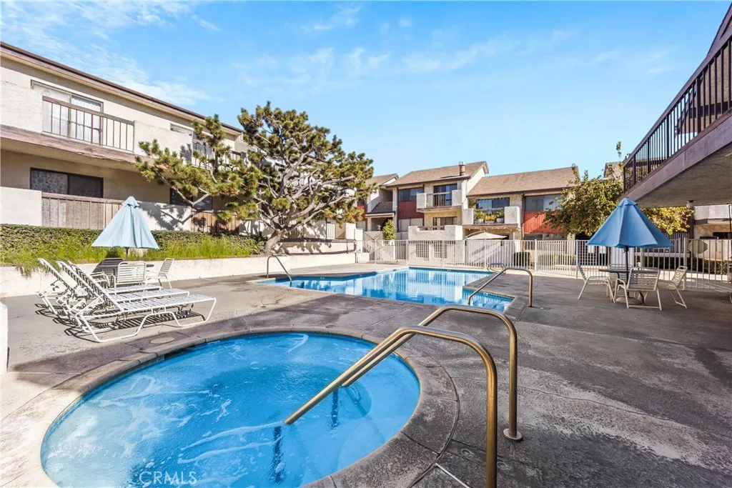 15000 Halldale Avenue 101, Gardena, California 90247 home-pic-21
