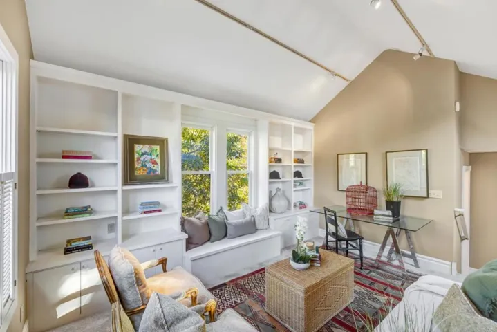 179 Pacific Avenue, Pacific Grove, California 93950