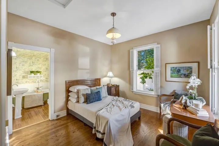 179 Pacific Avenue, Pacific Grove, California 93950
