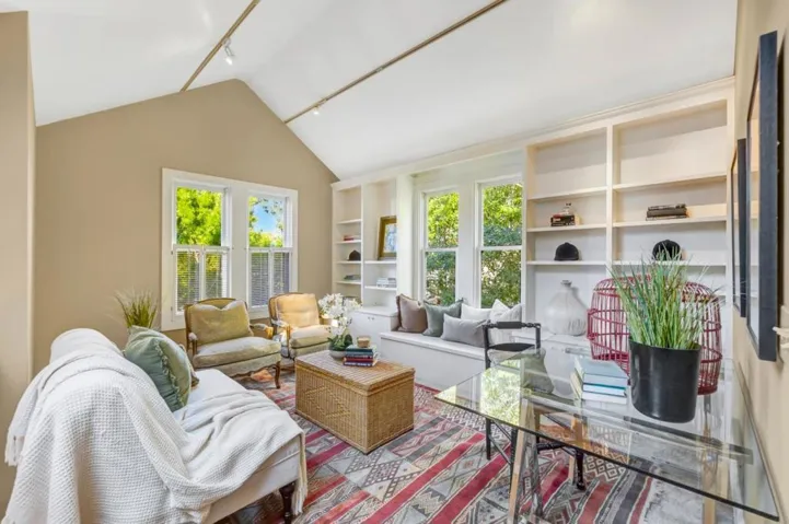 179 Pacific Avenue, Pacific Grove, California 93950