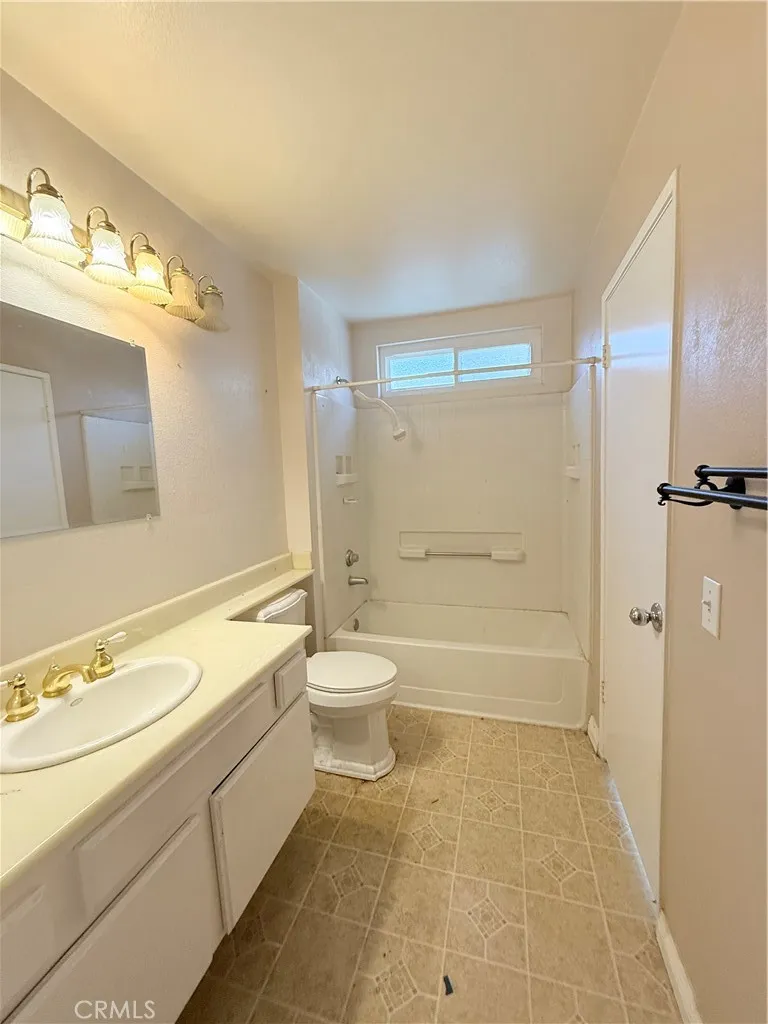 337 Morningside Terrace, Palmdale, California 93551 home-pic-14