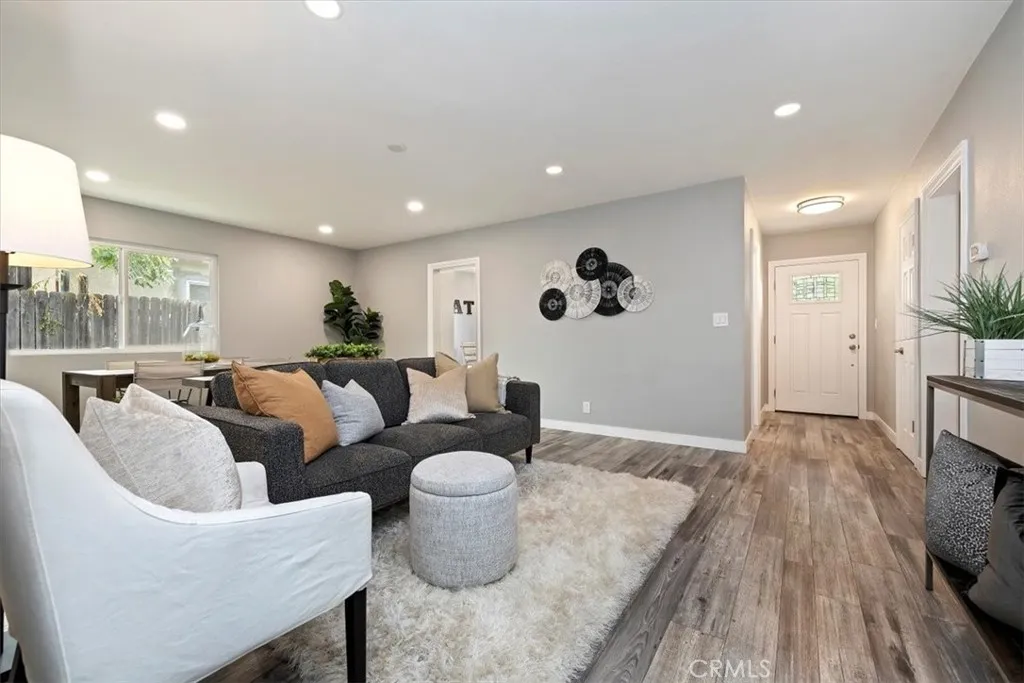 887 Kingman Drive, Norco, California 92860 home-pic-14