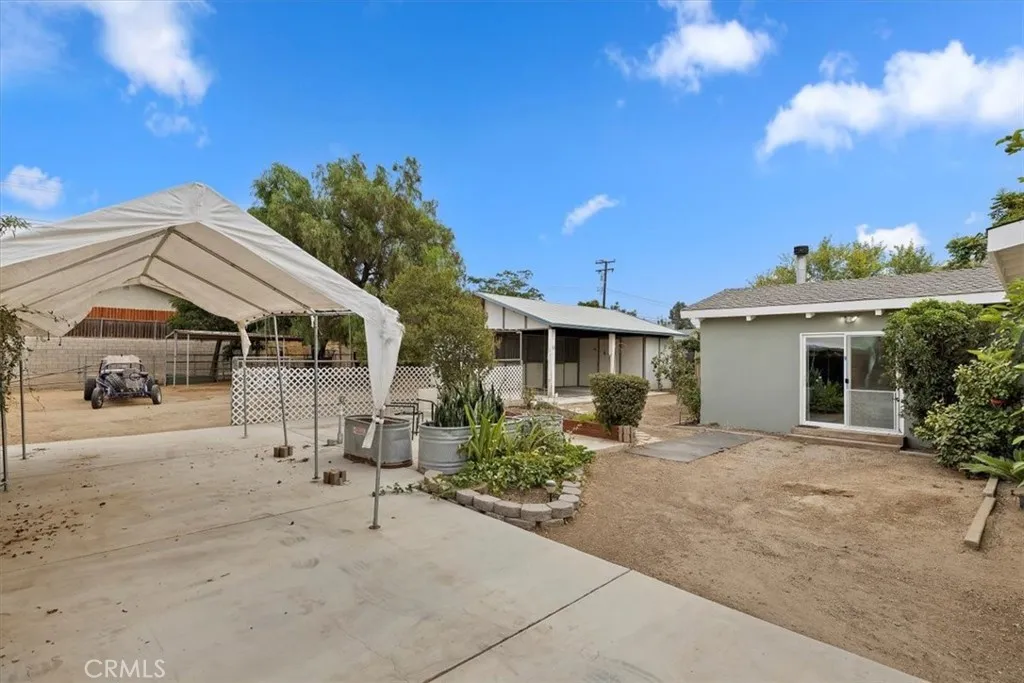 887 Kingman Drive, Norco, California 92860 home-pic-35