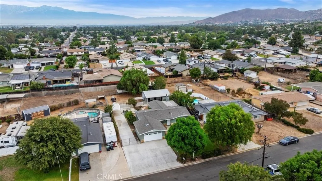 887 Kingman Drive, Norco, California 92860 home-pic-45