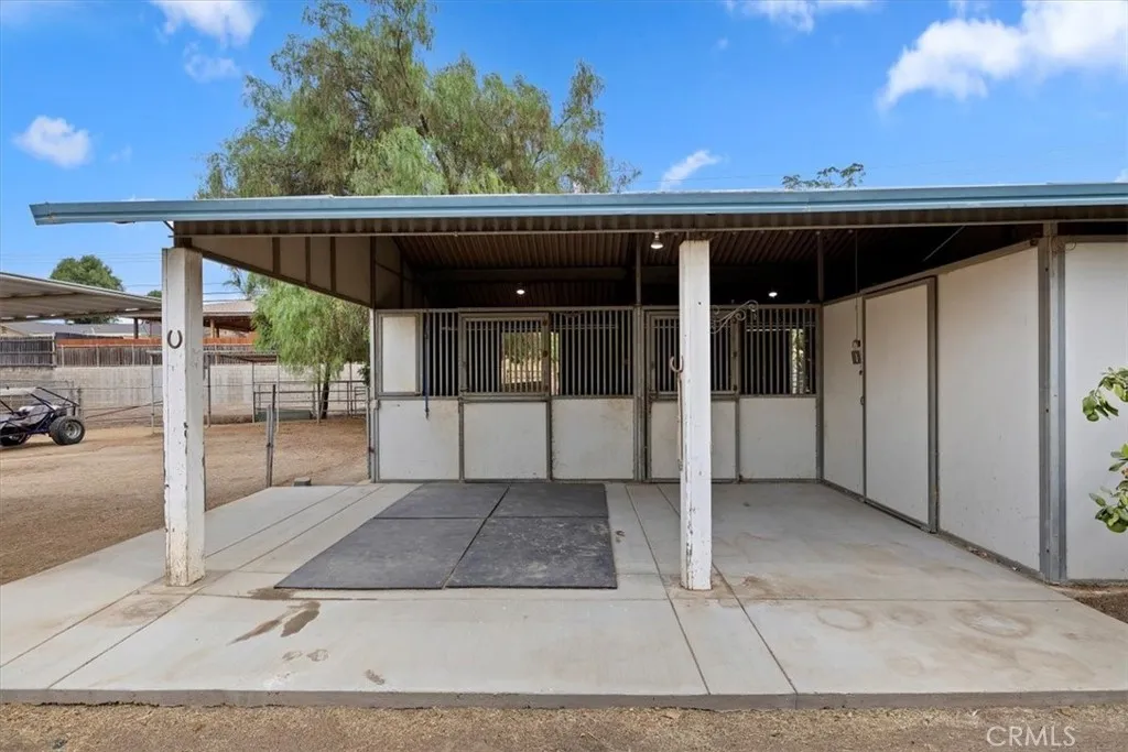 887 Kingman Drive, Norco, California 92860 home-pic-40