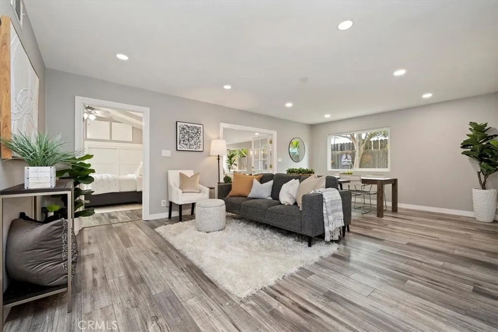 887 Kingman Drive, Norco, California 92860 home-pic-7
