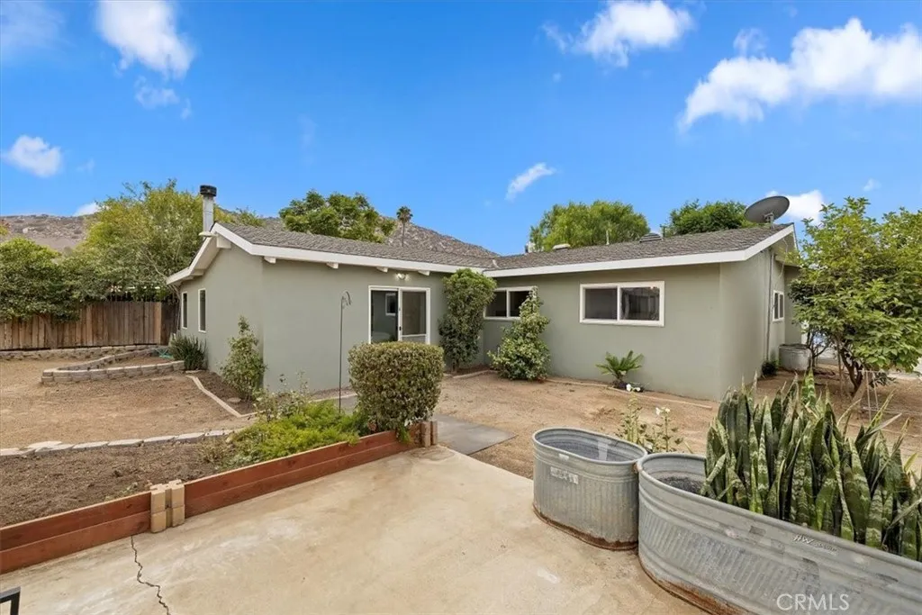 887 Kingman Drive, Norco, California 92860 home-pic-34