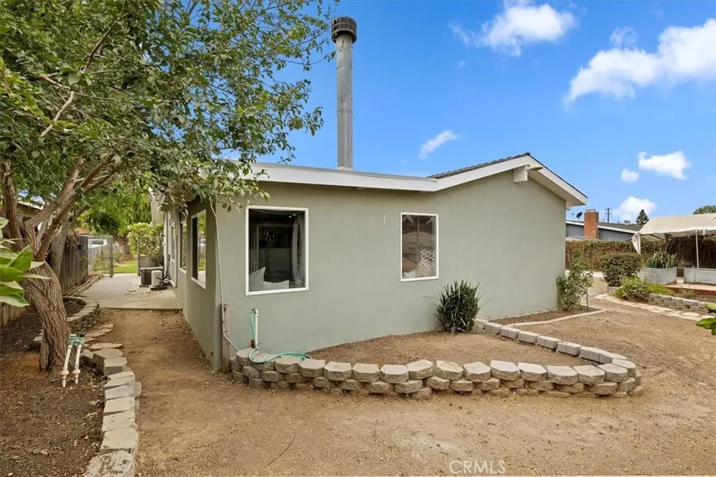 887 Kingman Drive, Norco, California 92860 home-pic-38