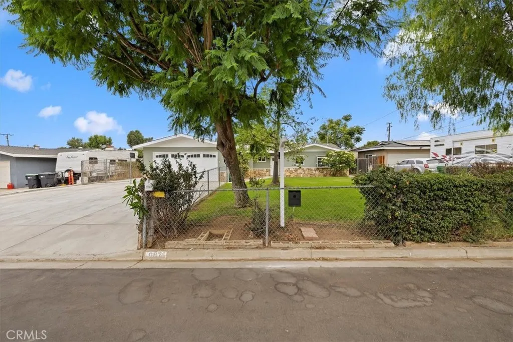 887 Kingman Drive, Norco, California 92860 home-pic-58