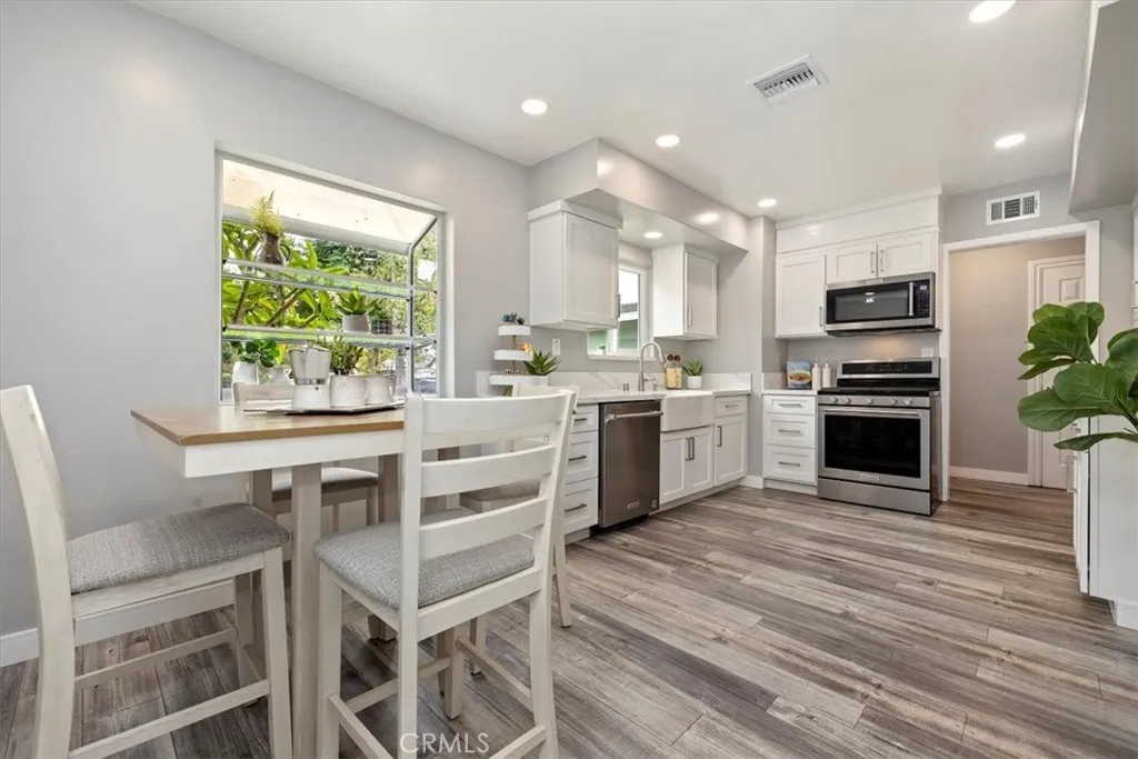 887 Kingman Drive, Norco, California 92860 home-pic-17