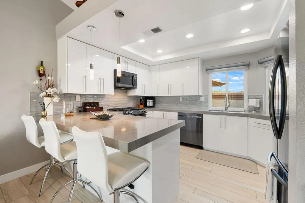 42831 Scirocco Road, Palm Desert, California 92211 home-pic-1