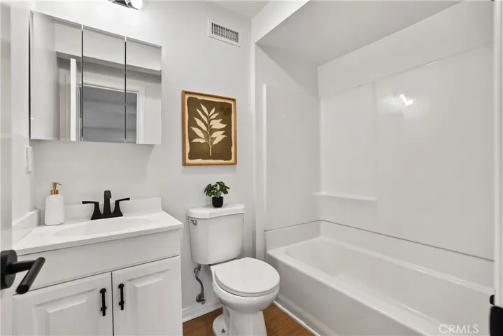 ADU/ Mother-in-law suite Full bathroom